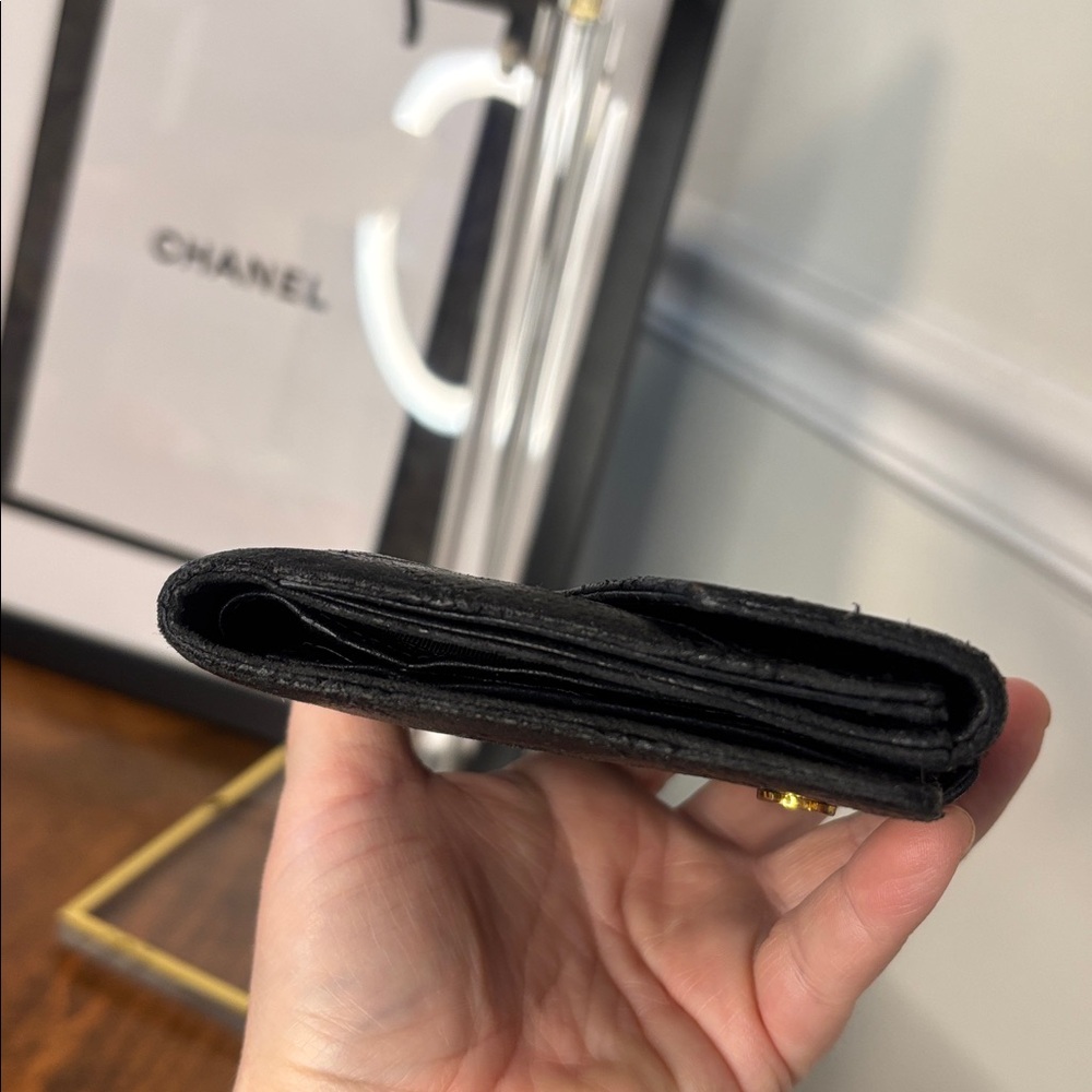 CHANEL DOUBLE SNAP CC Black Quilted lambskin wallet - Picture 16 of 16